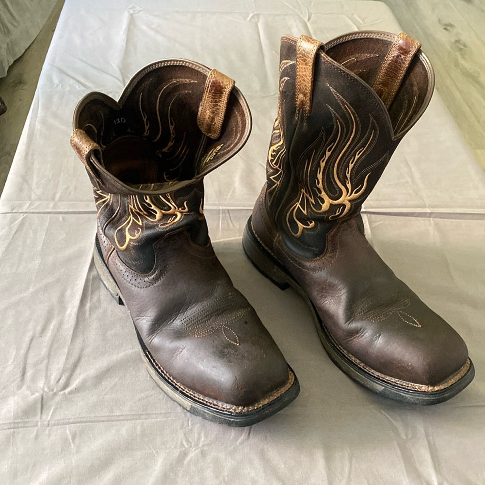 🤠 Men’s Ariat Cowboy Boots